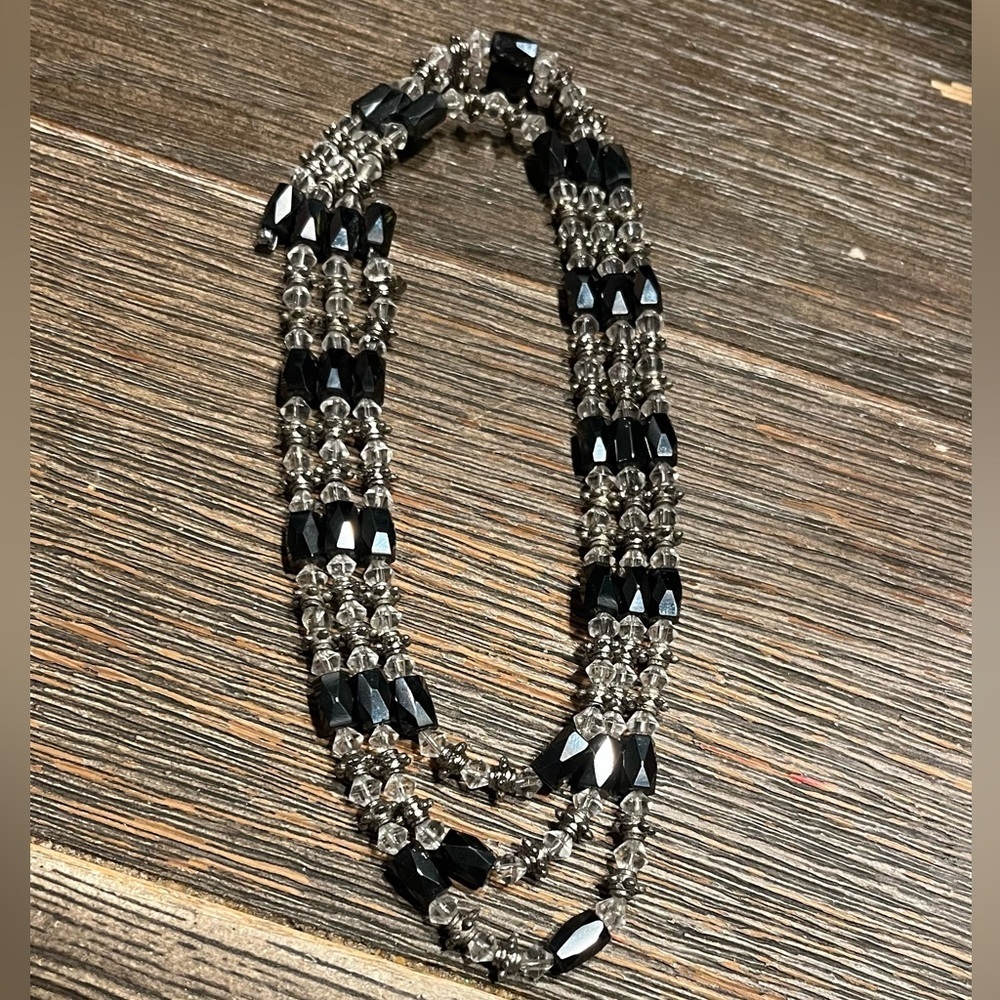 Fun! Magnetic Elegant Black and Silver Beaded bracelet/choker fidget - Picture 5 of 5